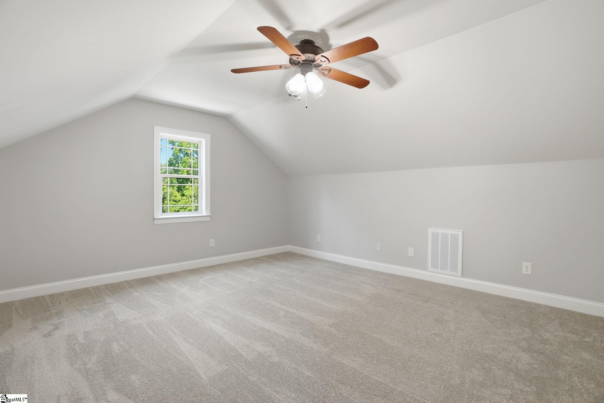 44 Crossland Way