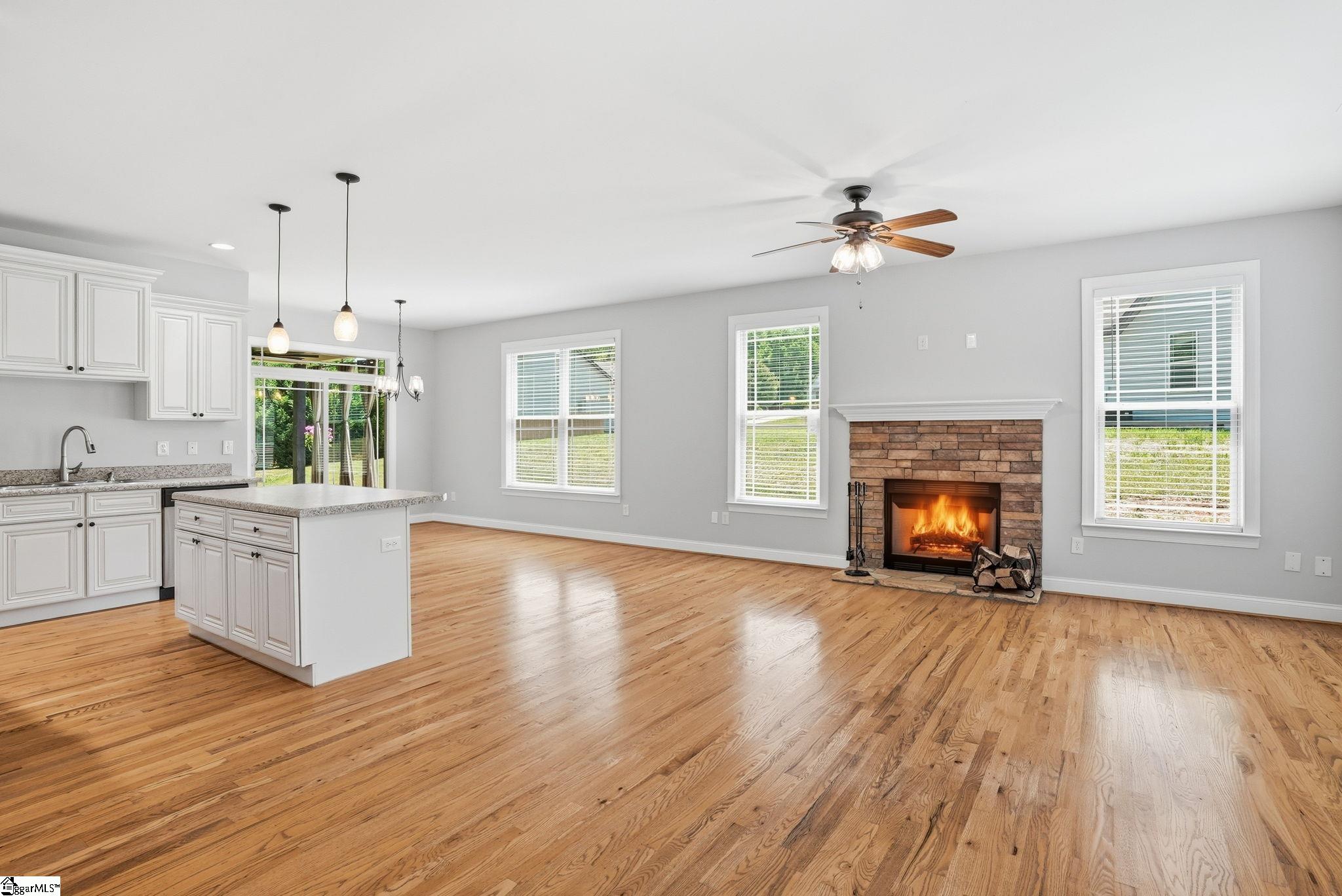 44 Crossland Way