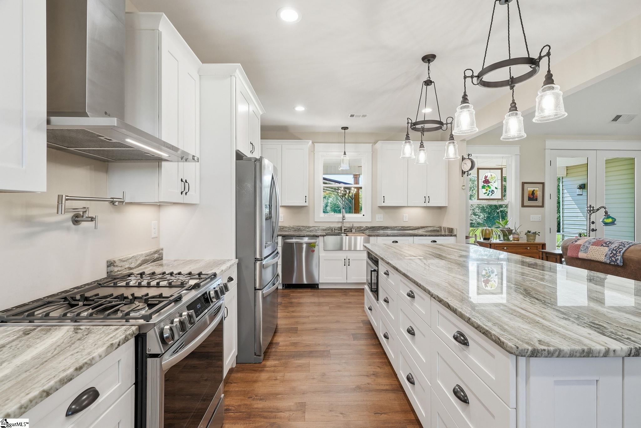 216 Burnt Tanyard Road