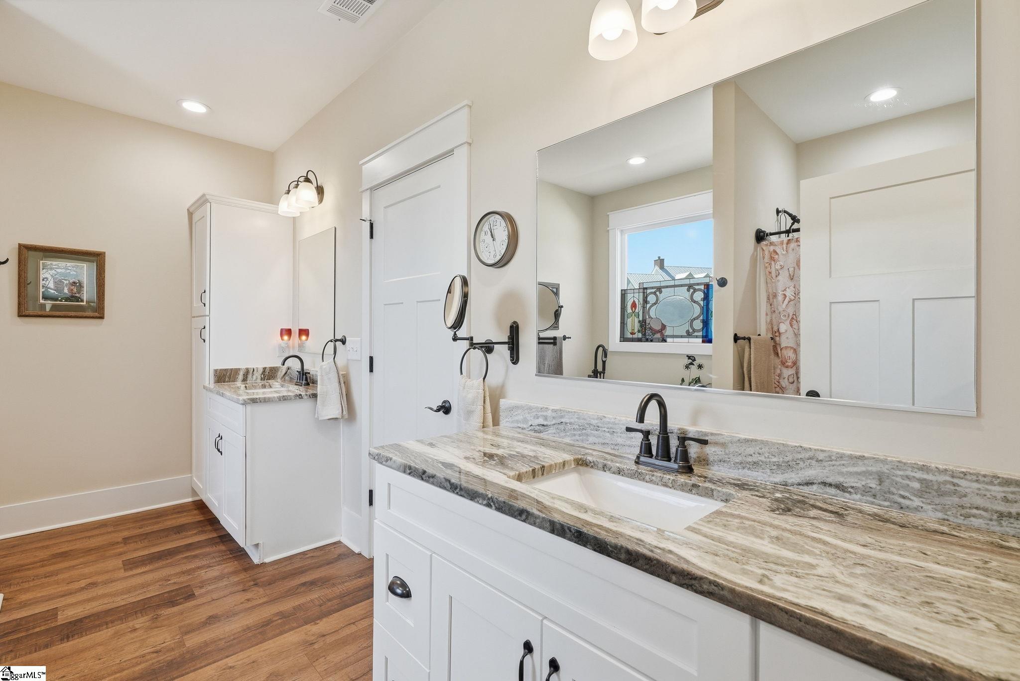 216 Burnt Tanyard Road