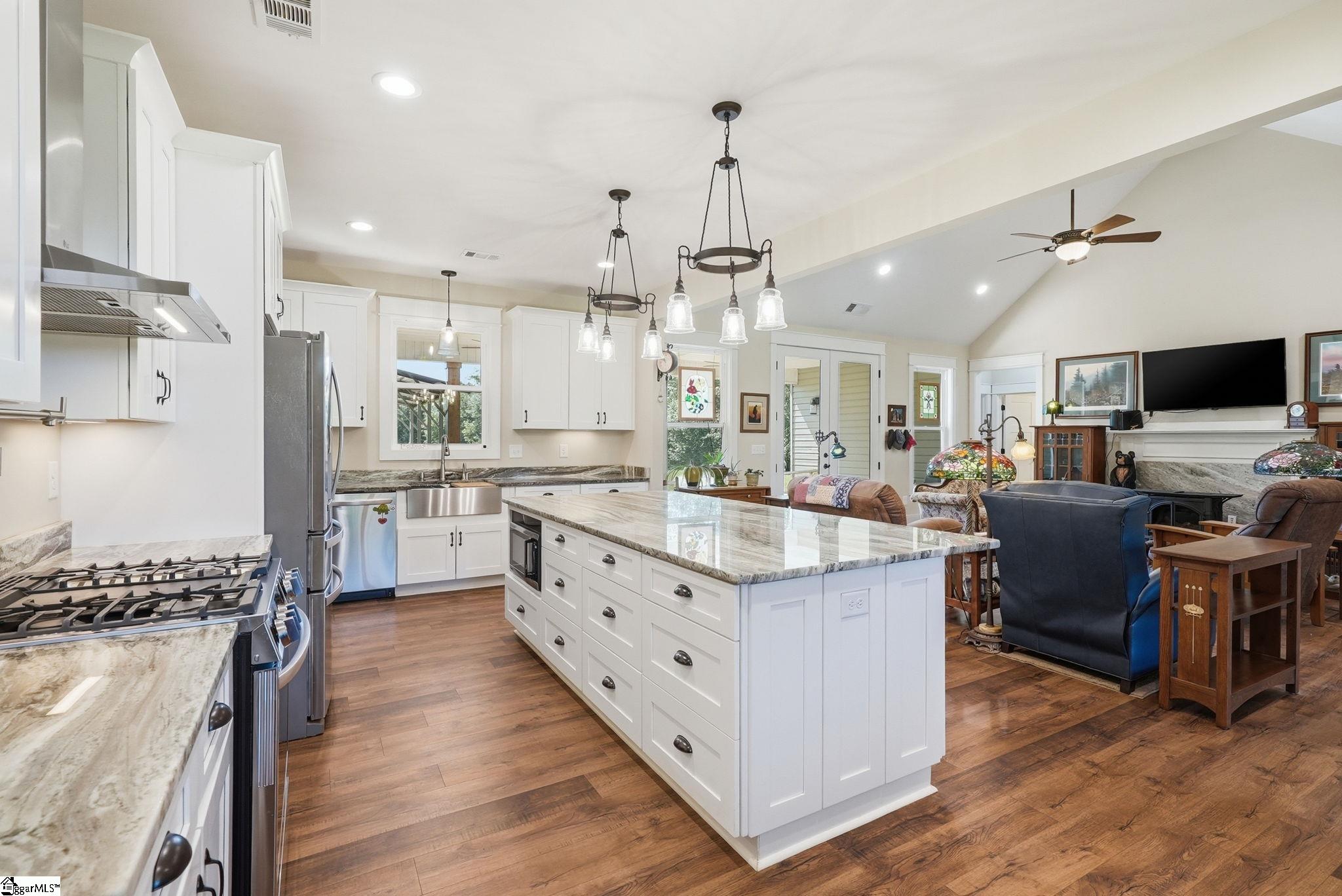 216 Burnt Tanyard Road