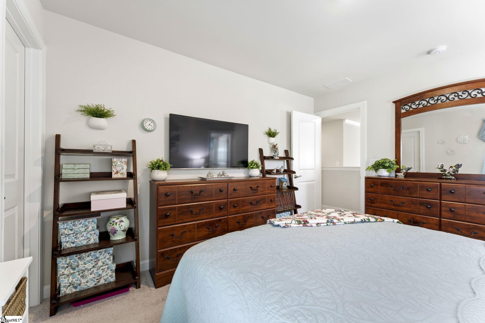 208 Isleview Place