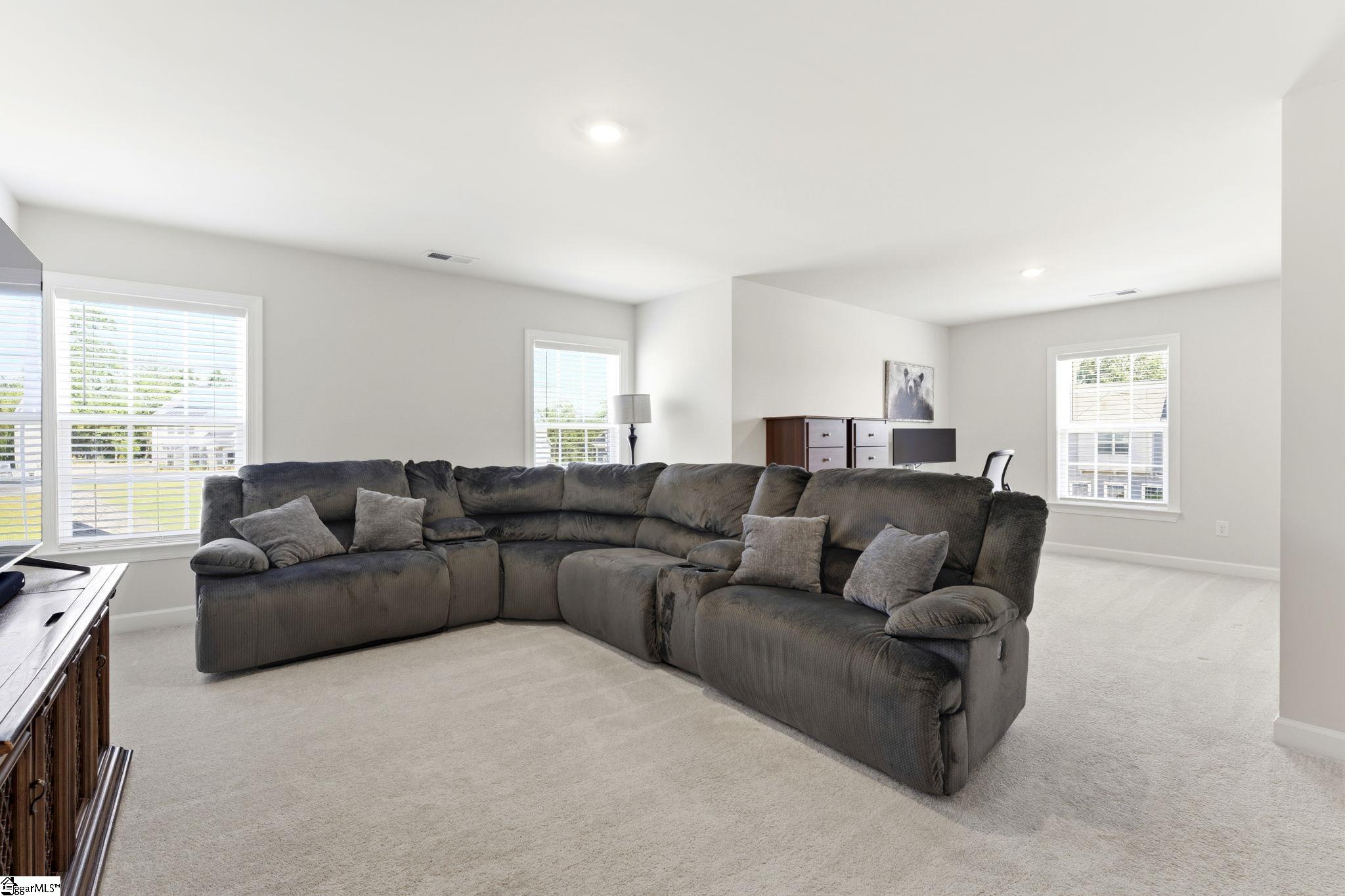 208 Isleview Place