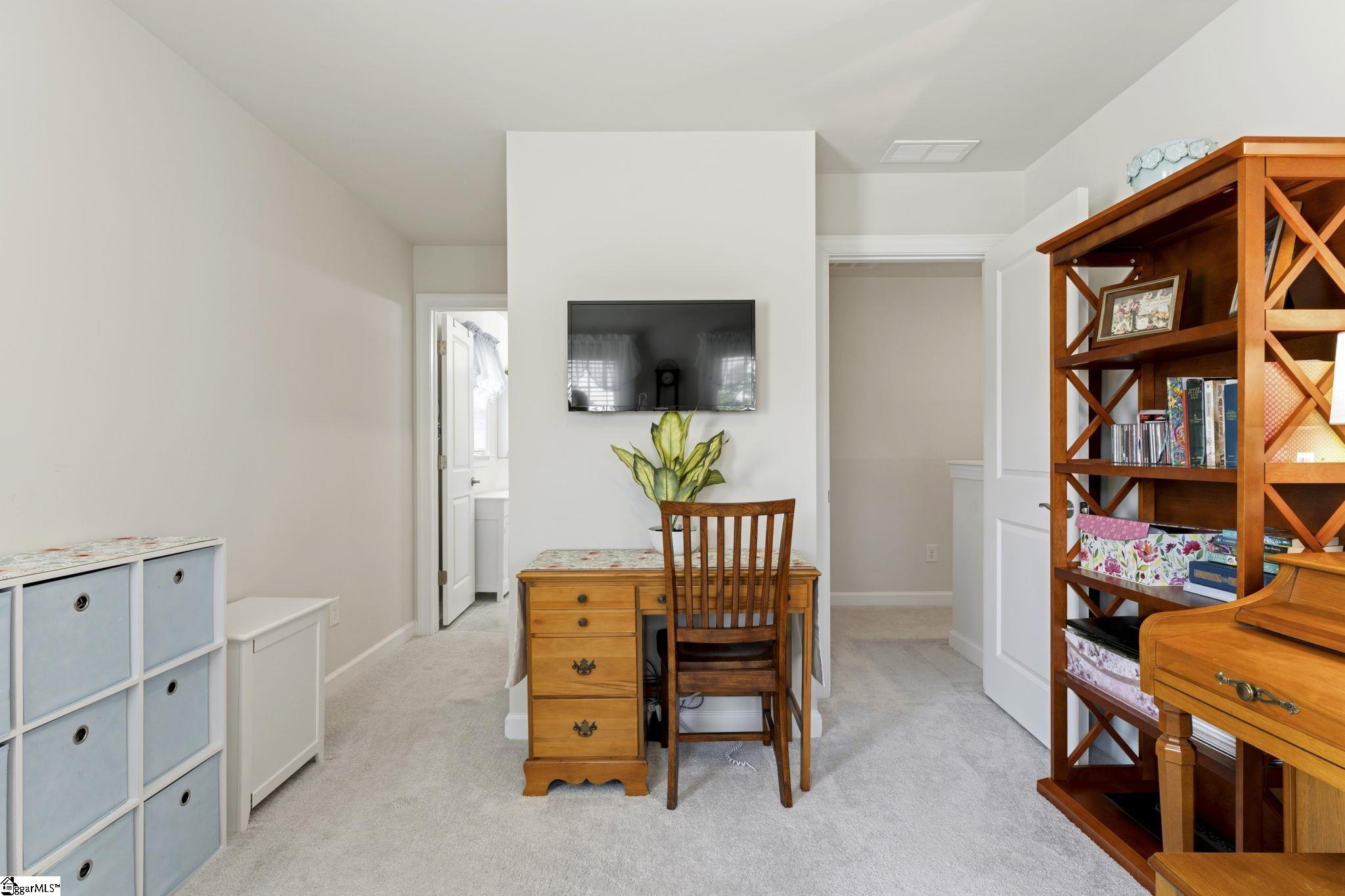 208 Isleview Place