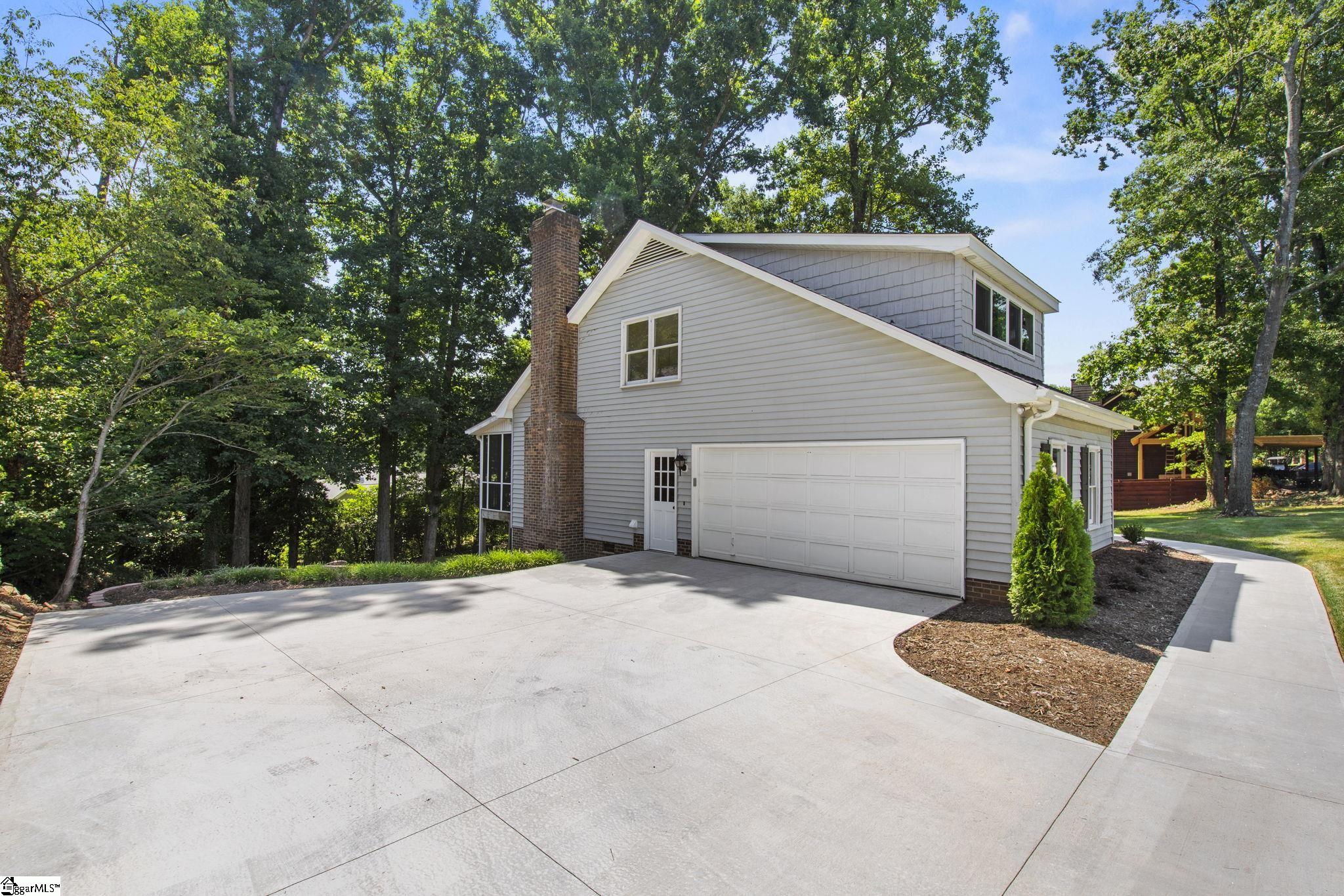 414 Phillips Lane
