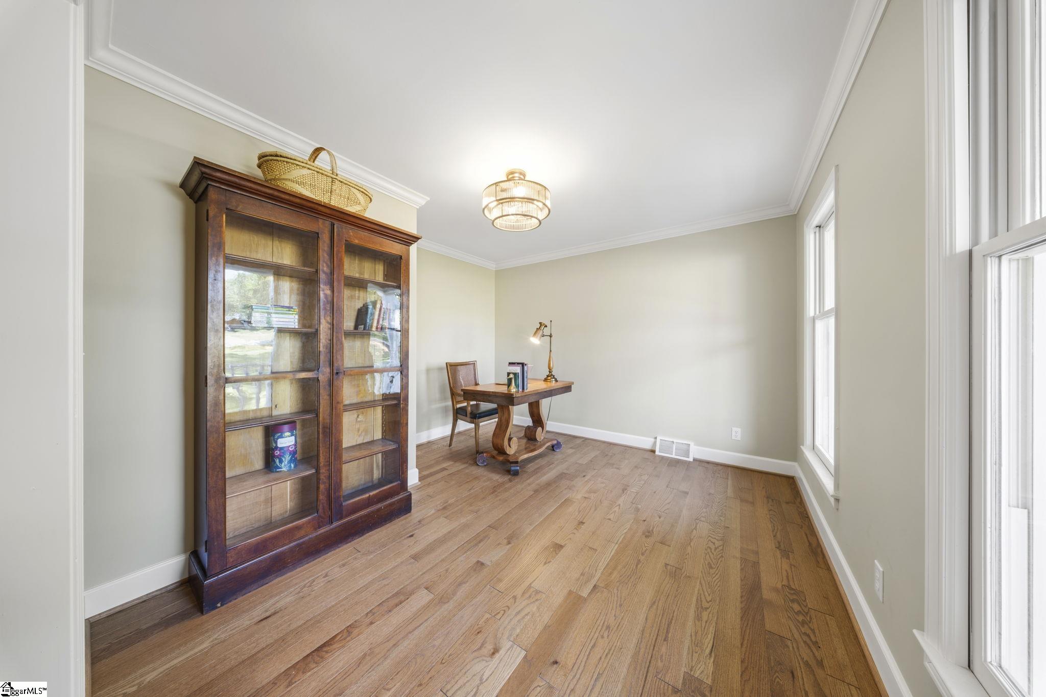 414 Phillips Lane