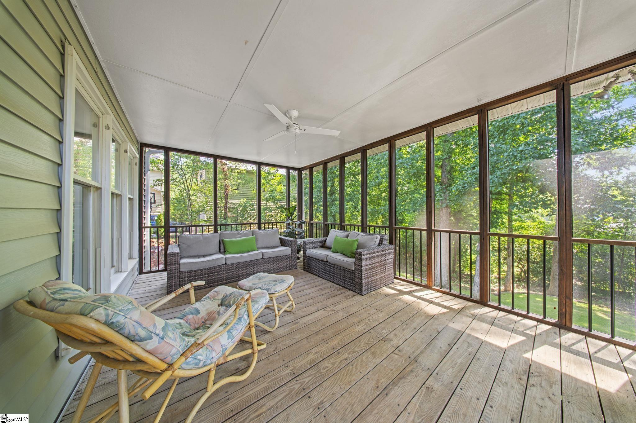 414 Phillips Lane