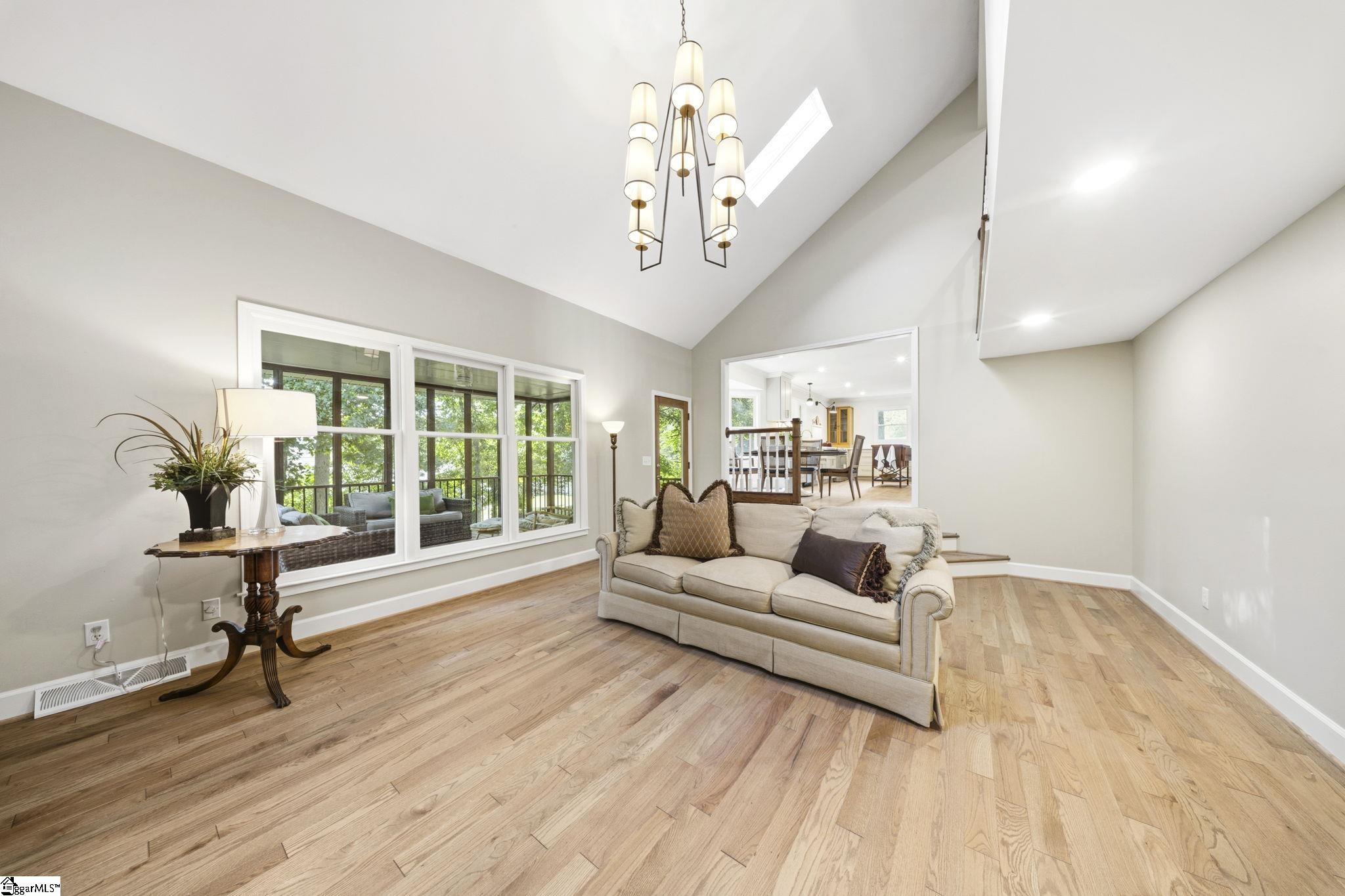 414 Phillips Lane