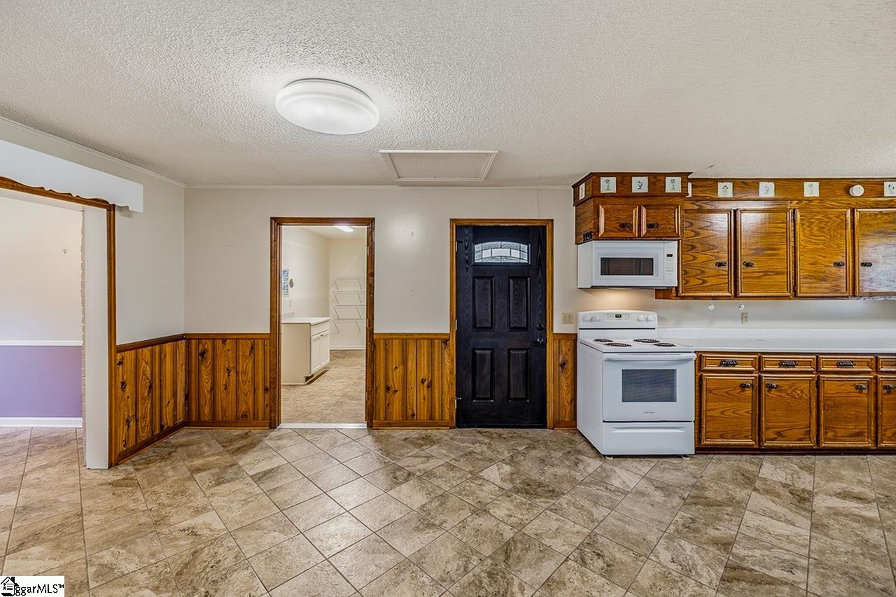 1038 Rhymes Lane