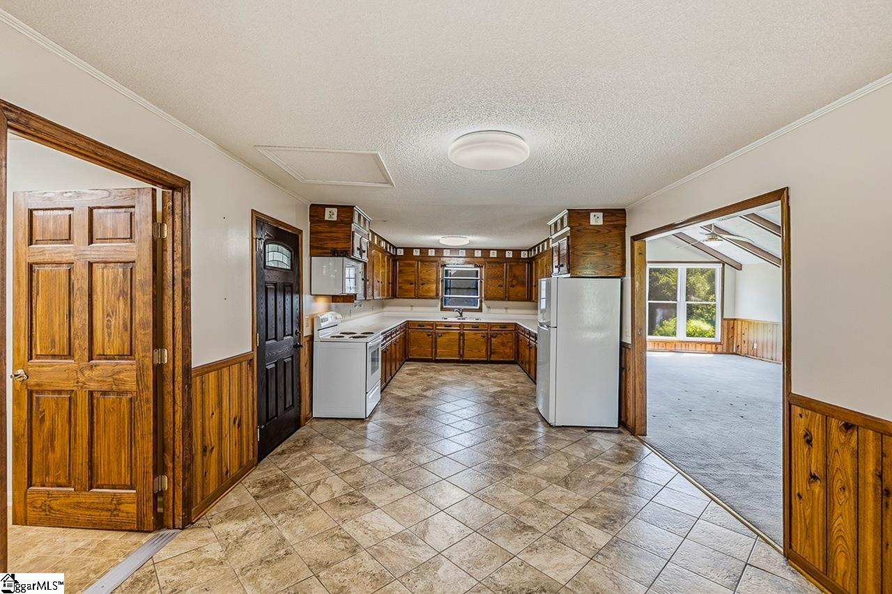 1038 Rhymes Lane