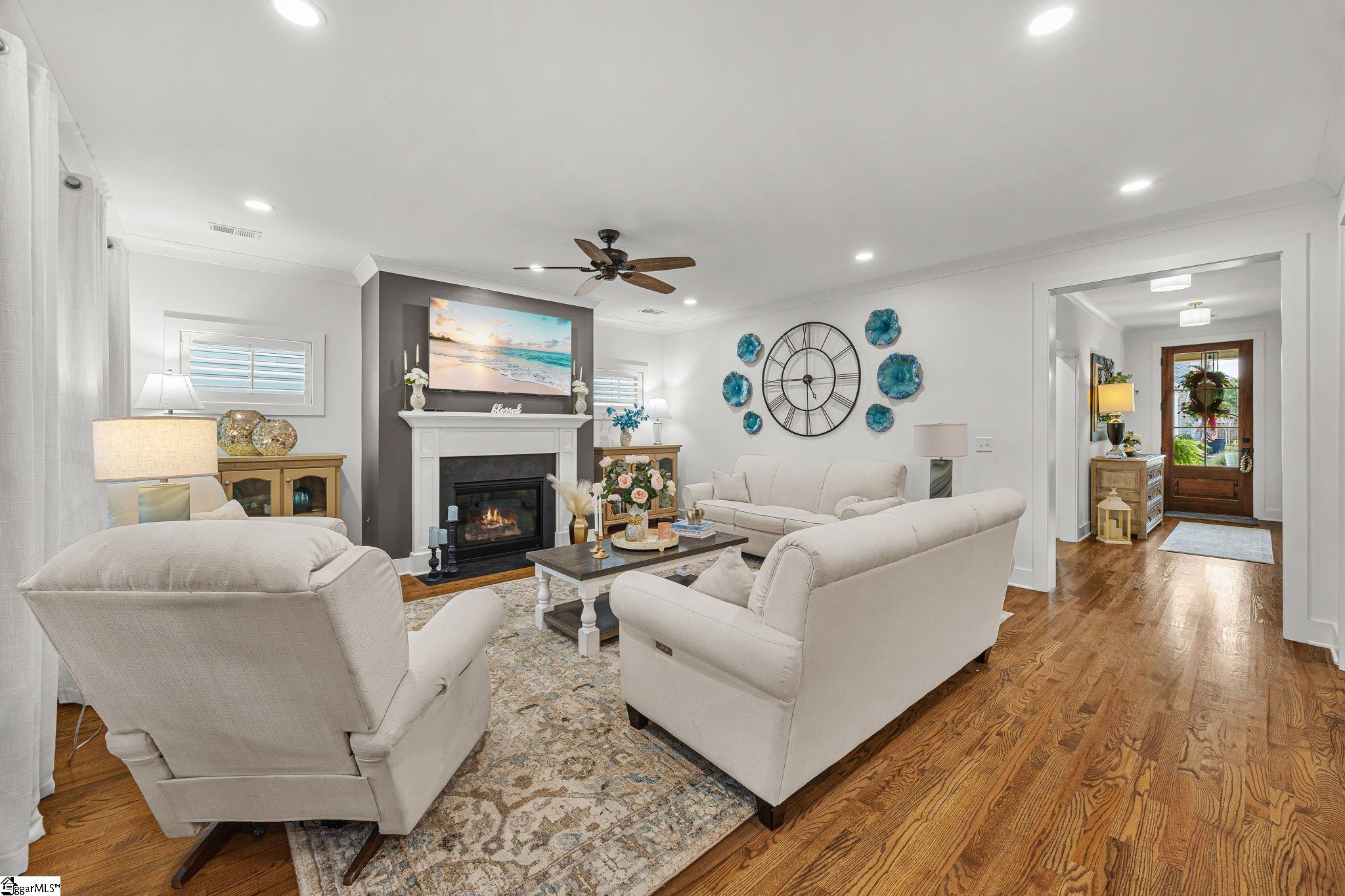 216 Coronado Court