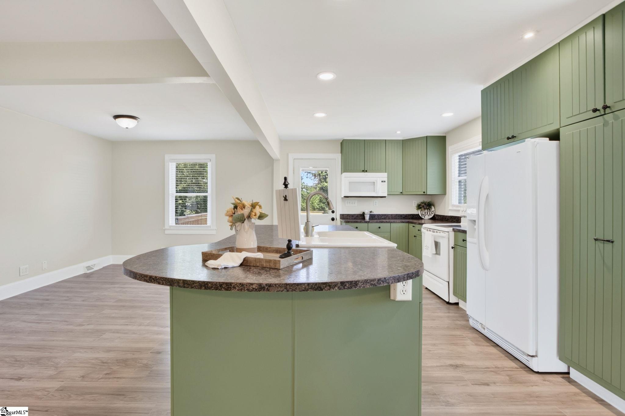 108 Mountain View Avenue