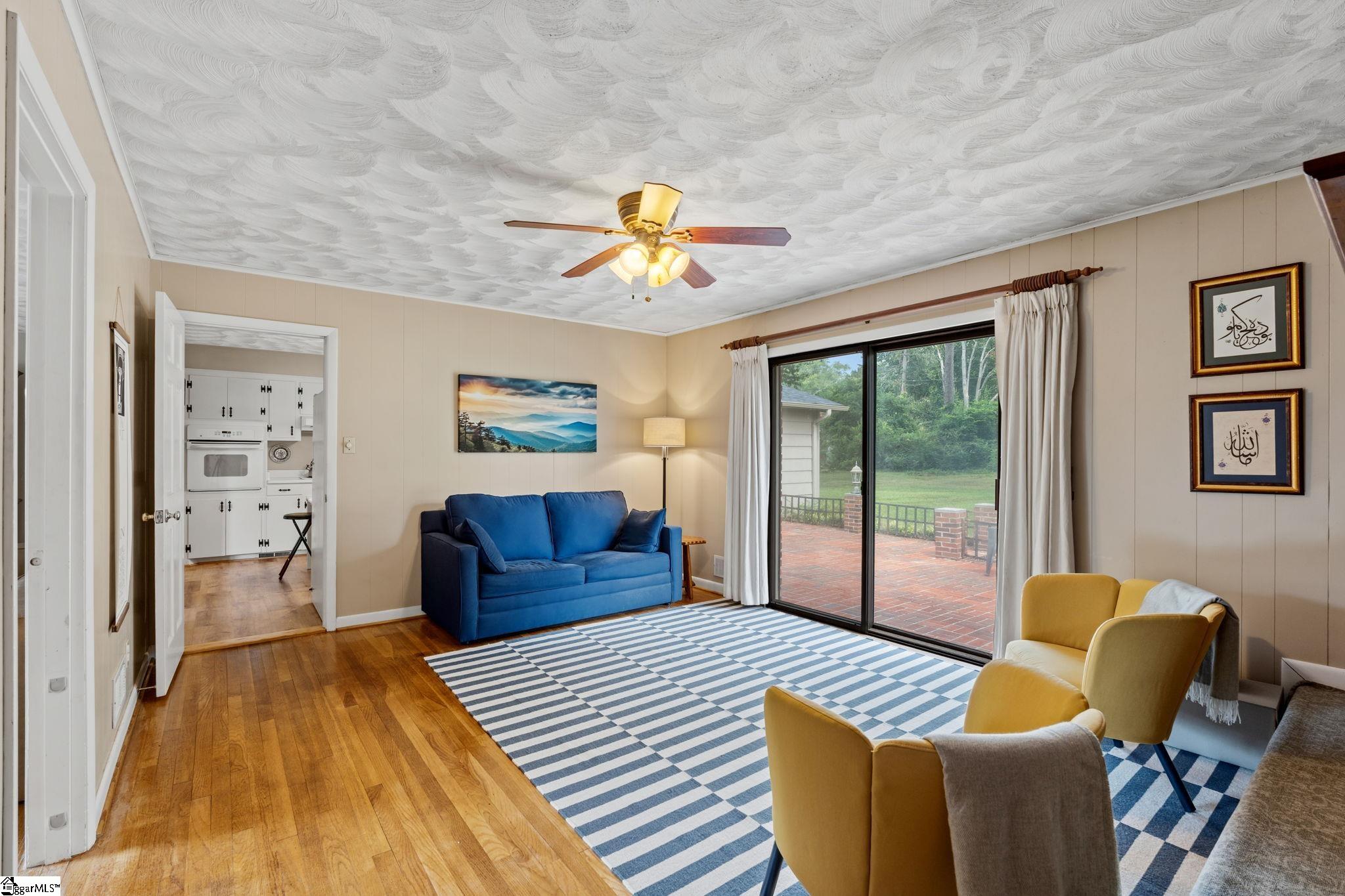 105 Thunderbird Place