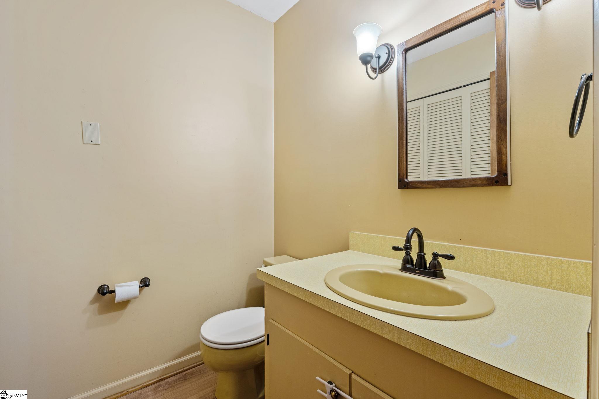 105 Thunderbird Place