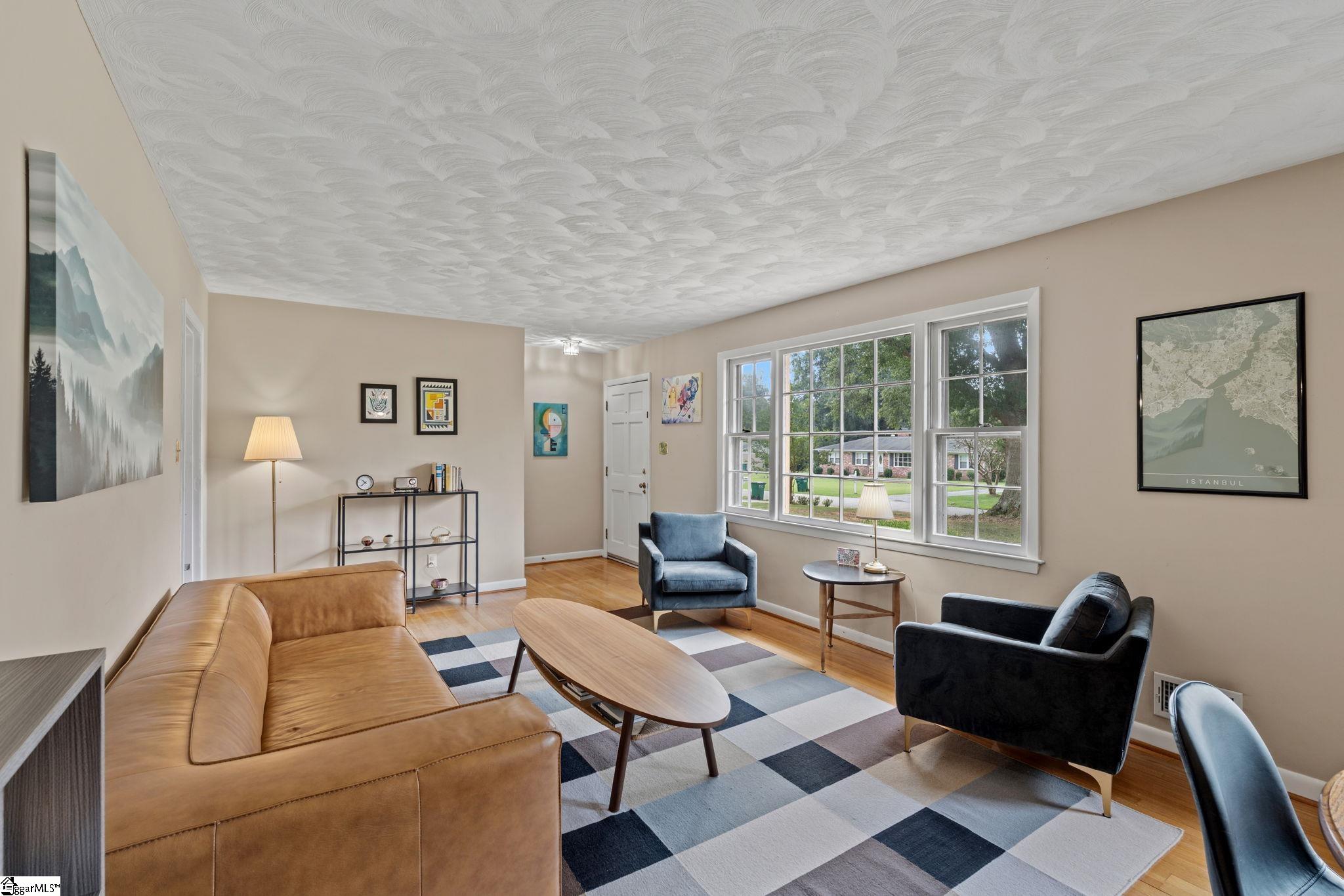 105 Thunderbird Place