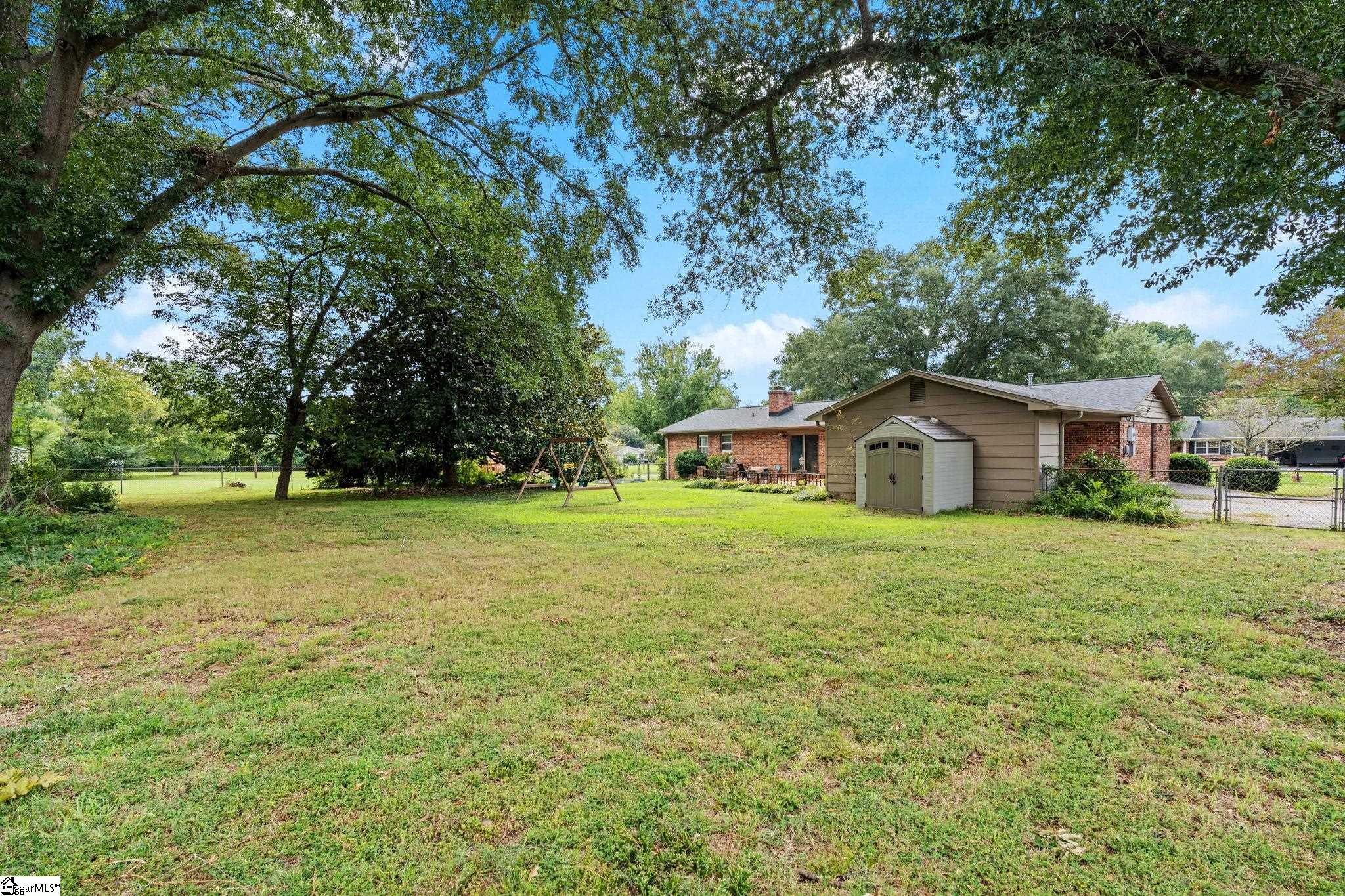 105 Thunderbird Place