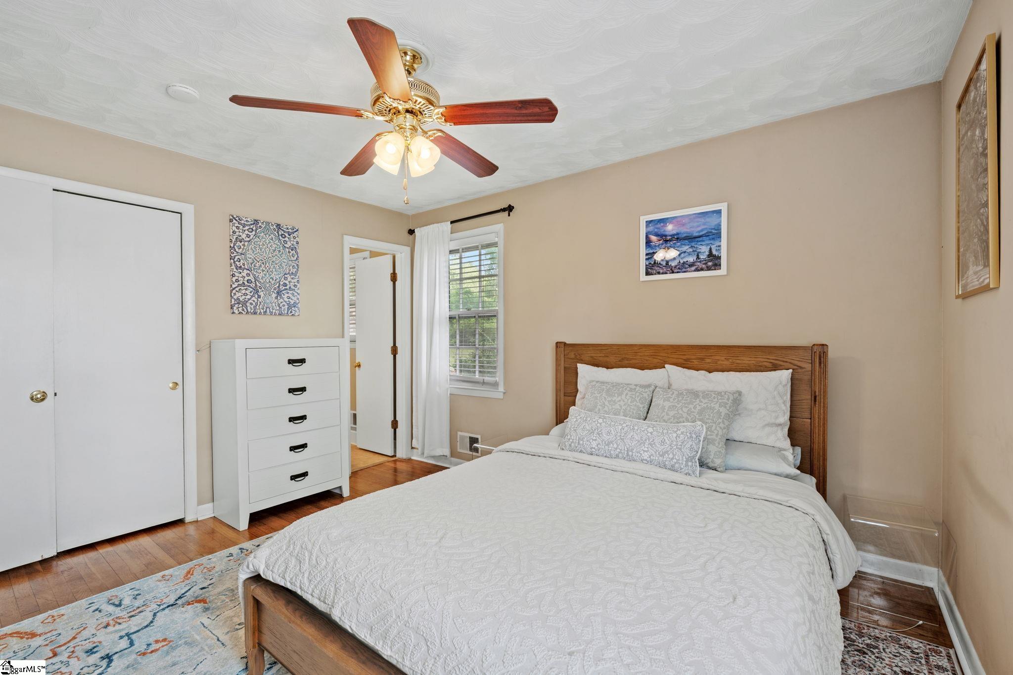 105 Thunderbird Place