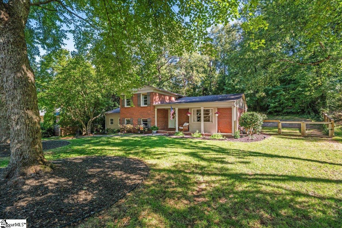 40 Lockwood Avenue