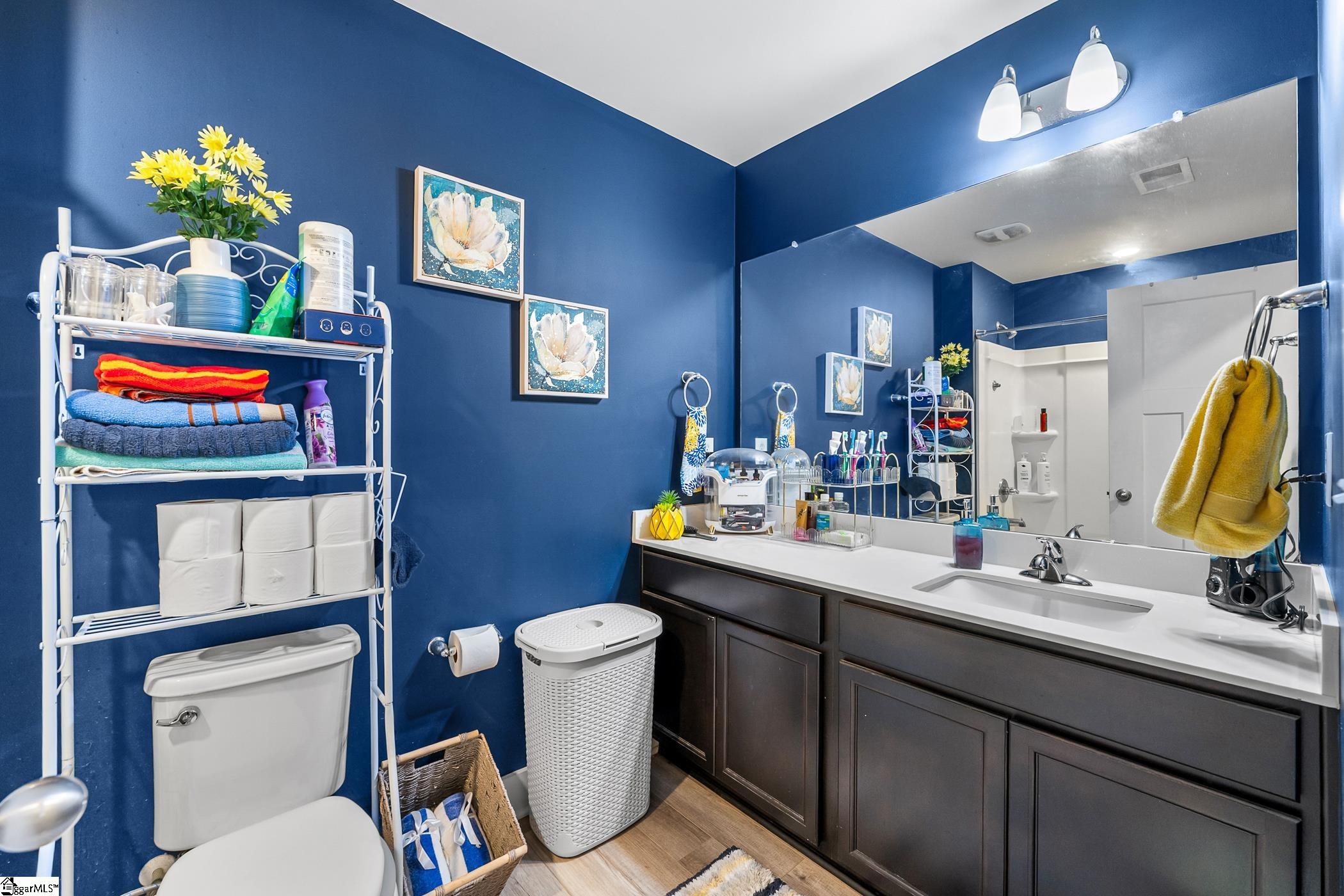 114 Pine Hollow Place