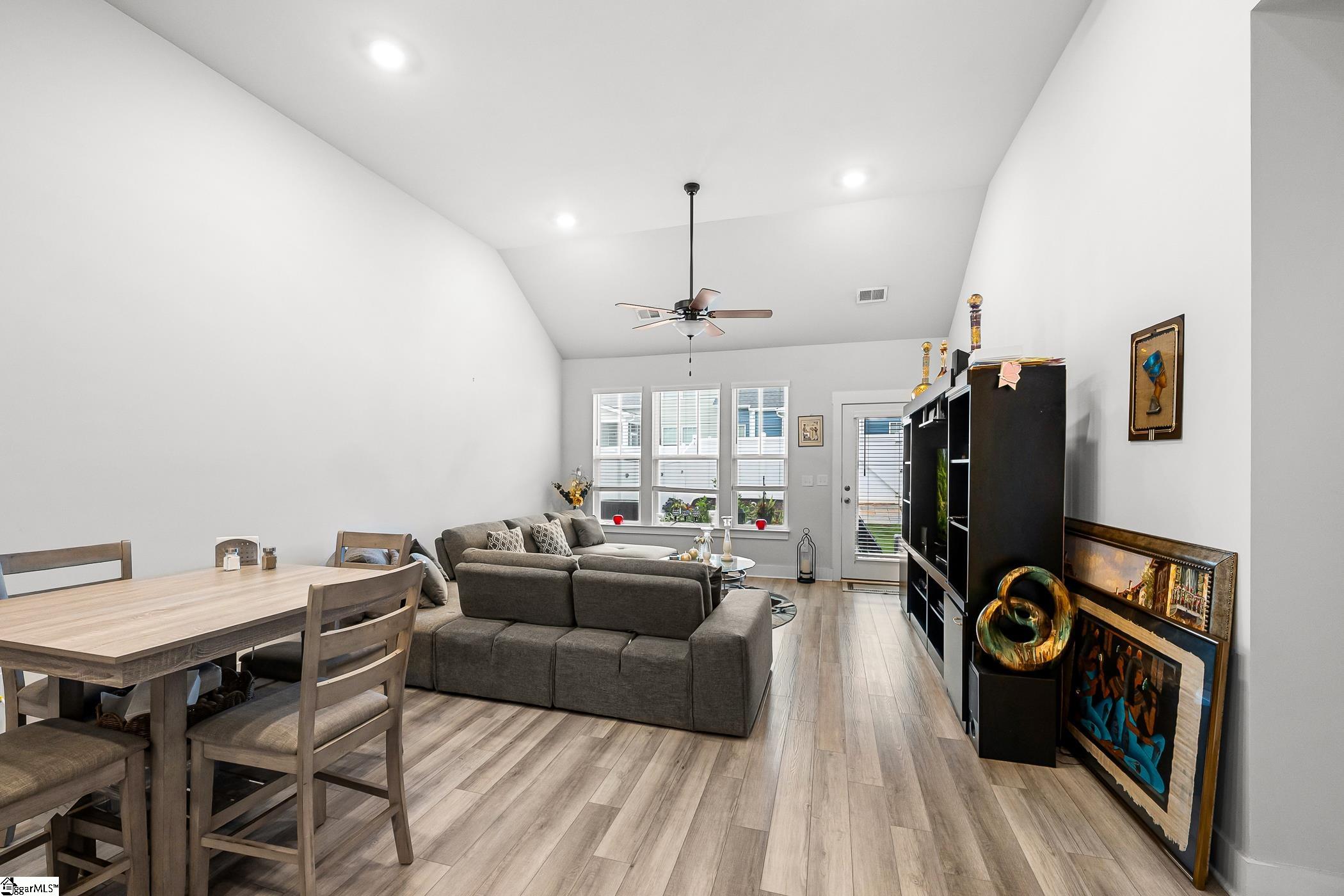114 Pine Hollow Place