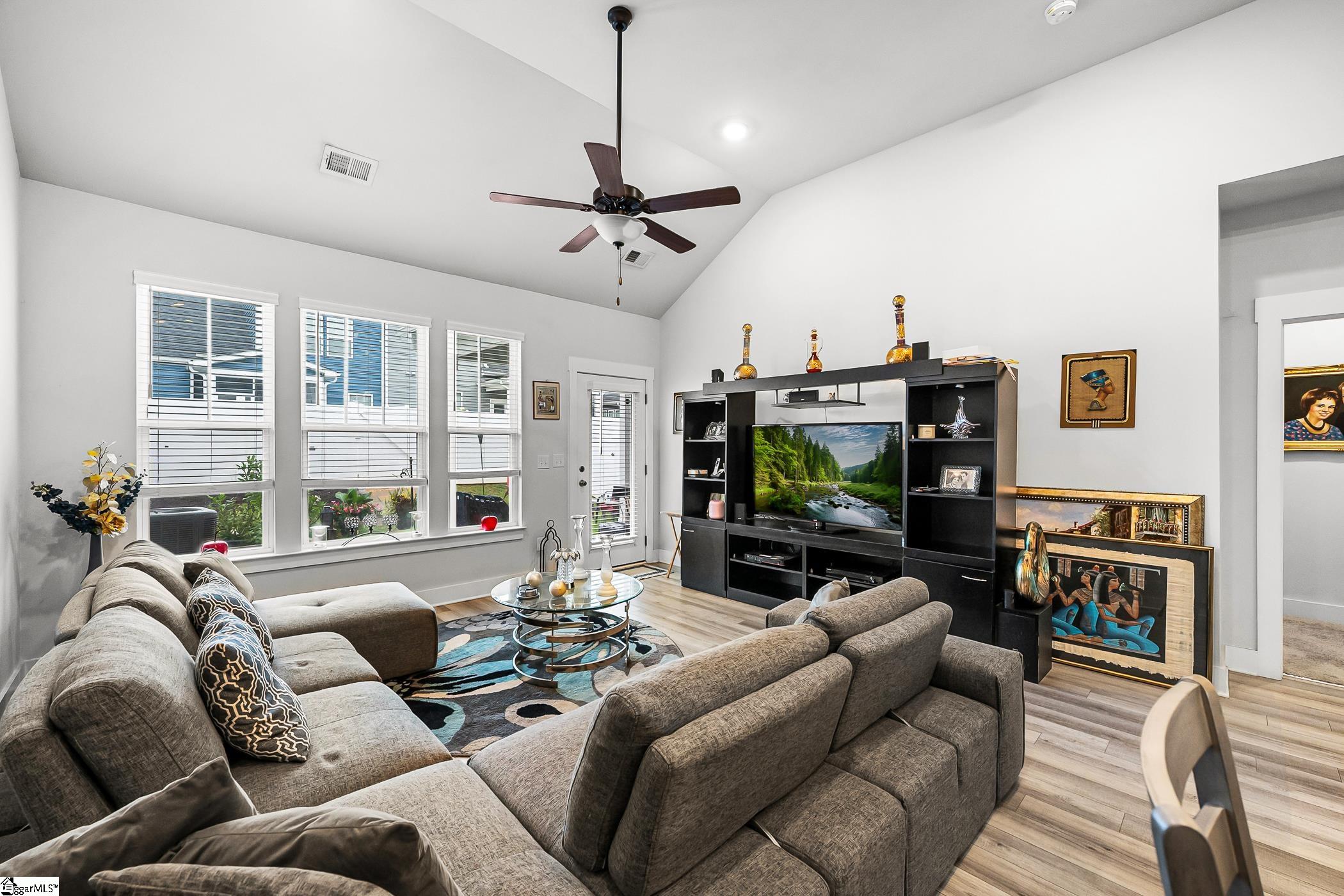 114 Pine Hollow Place