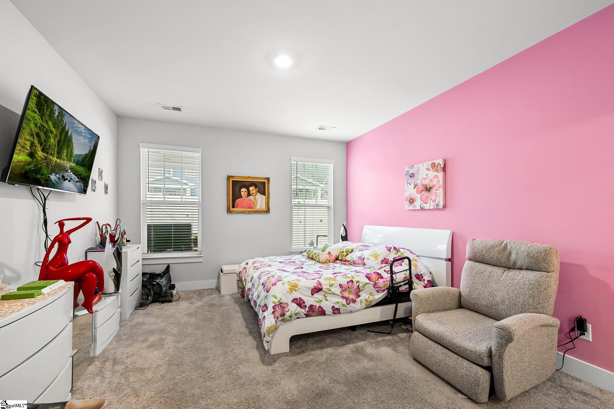 114 Pine Hollow Place