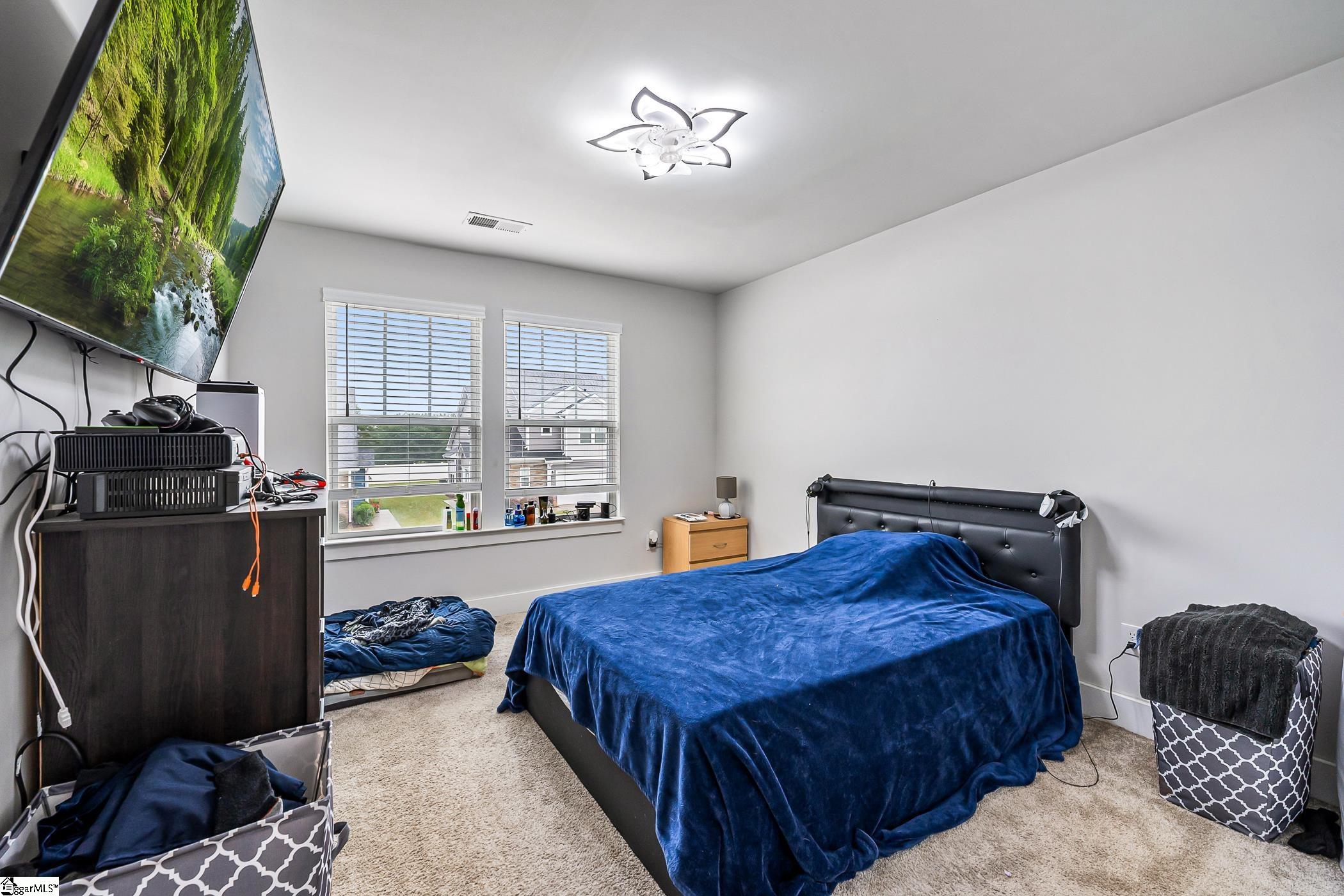 114 Pine Hollow Place