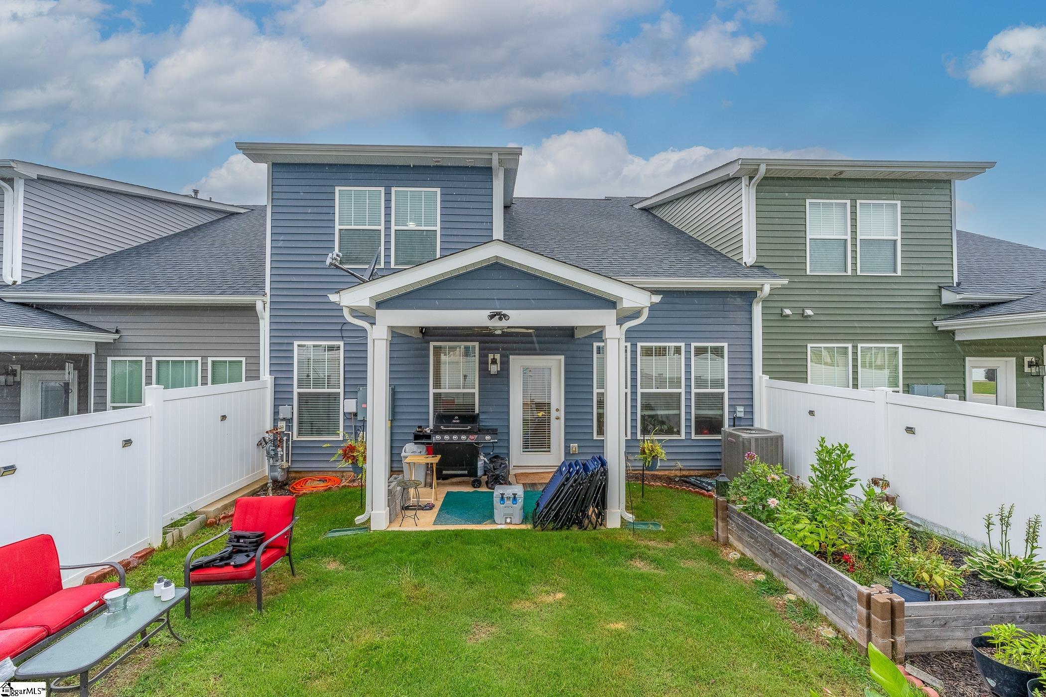 114 Pine Hollow Place