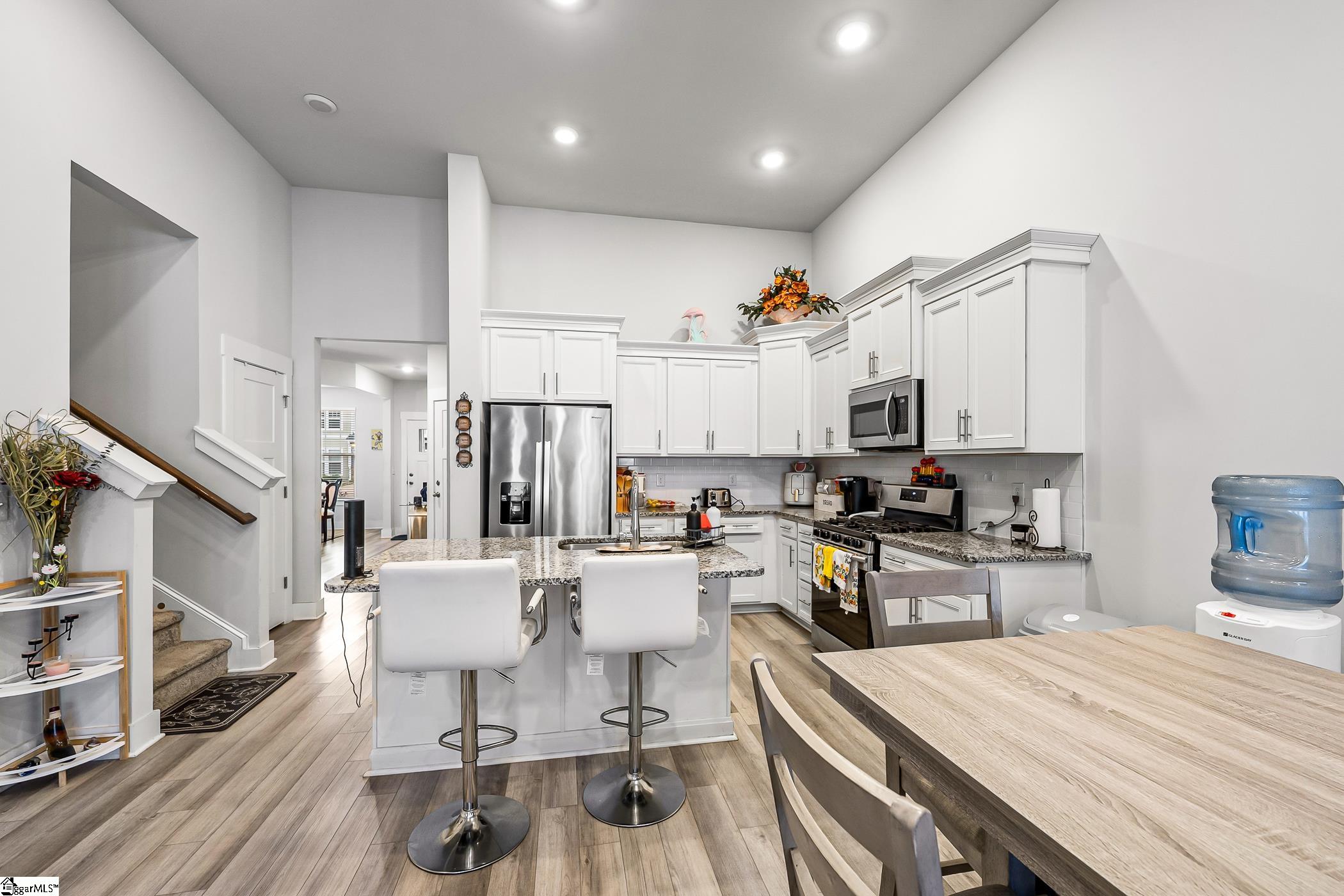 114 Pine Hollow Place