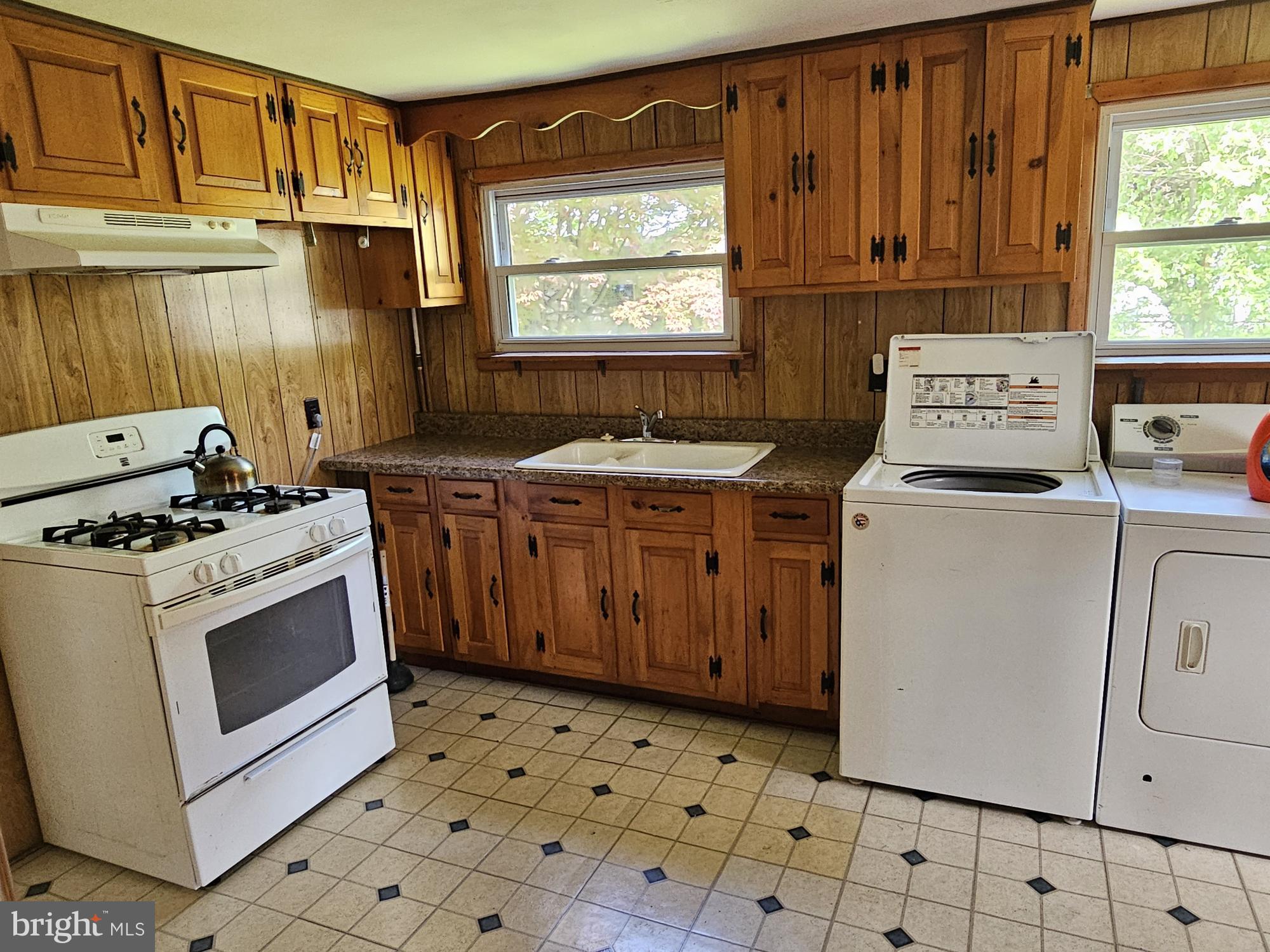 410 W MOUNT VERNON STREET