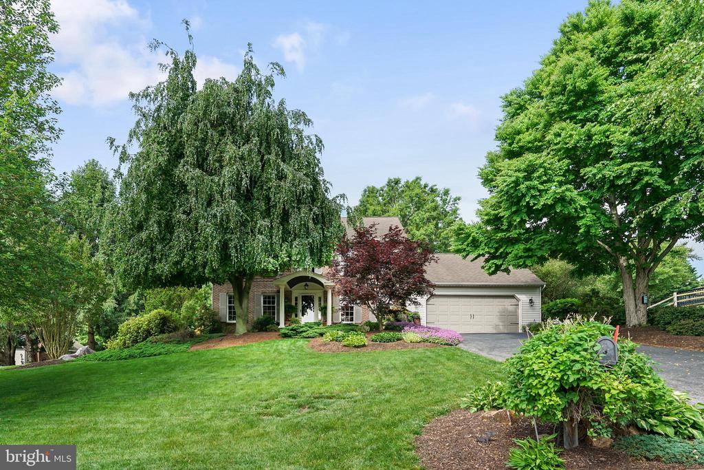 3 AUSPICE CIRCLE