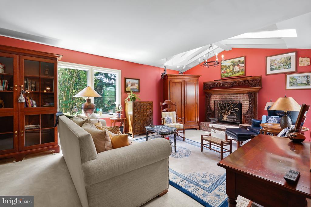 3 AUSPICE CIRCLE