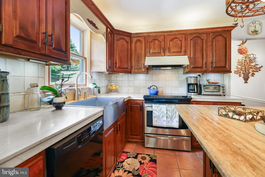 3 AUSPICE CIRCLE