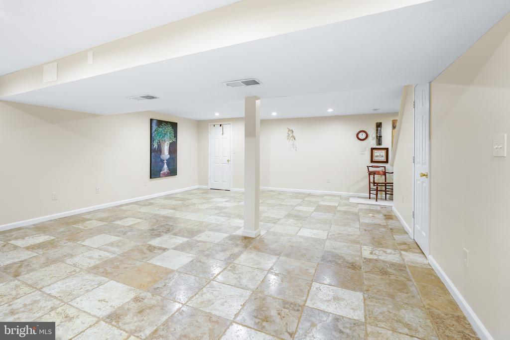 3 AUSPICE CIRCLE