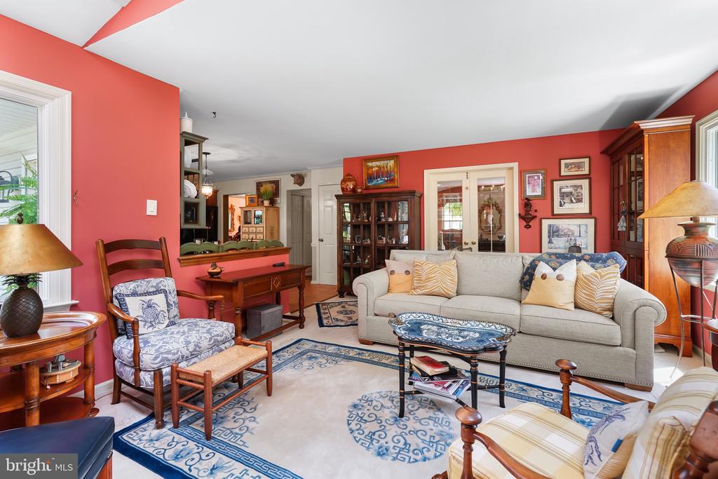 3 AUSPICE CIRCLE
