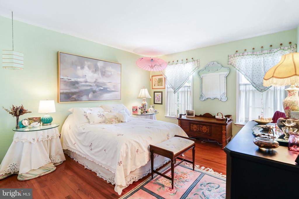 3 AUSPICE CIRCLE
