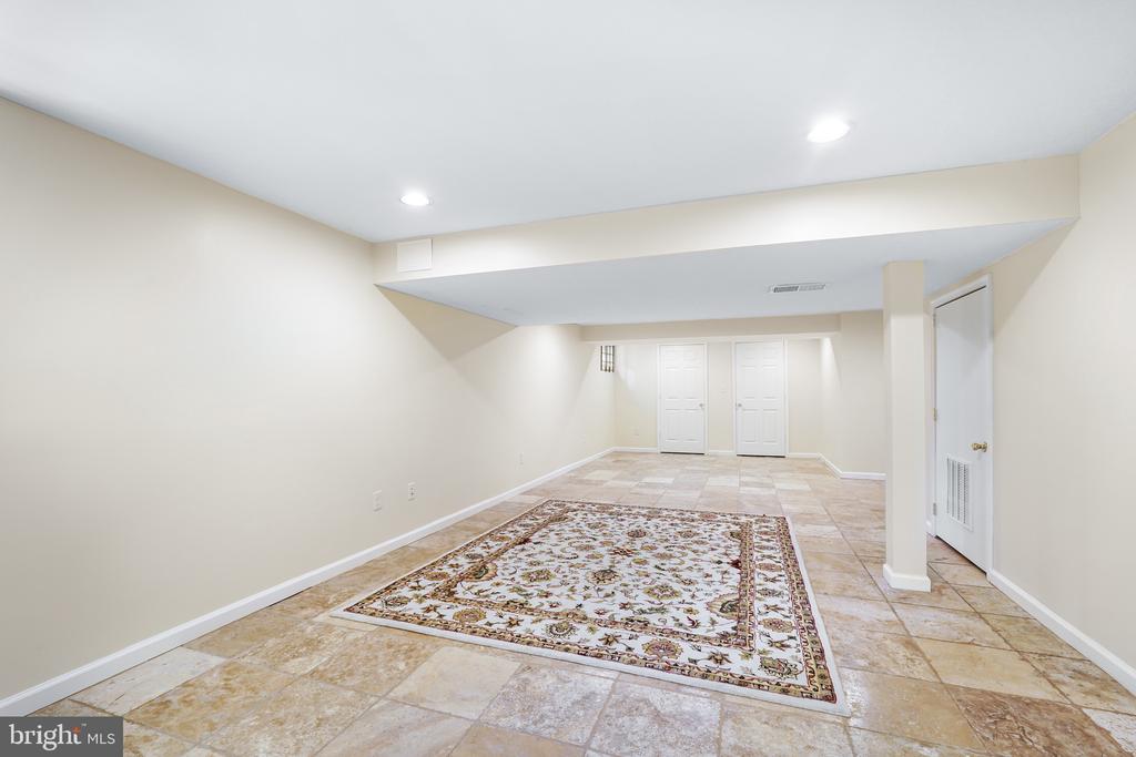 3 AUSPICE CIRCLE