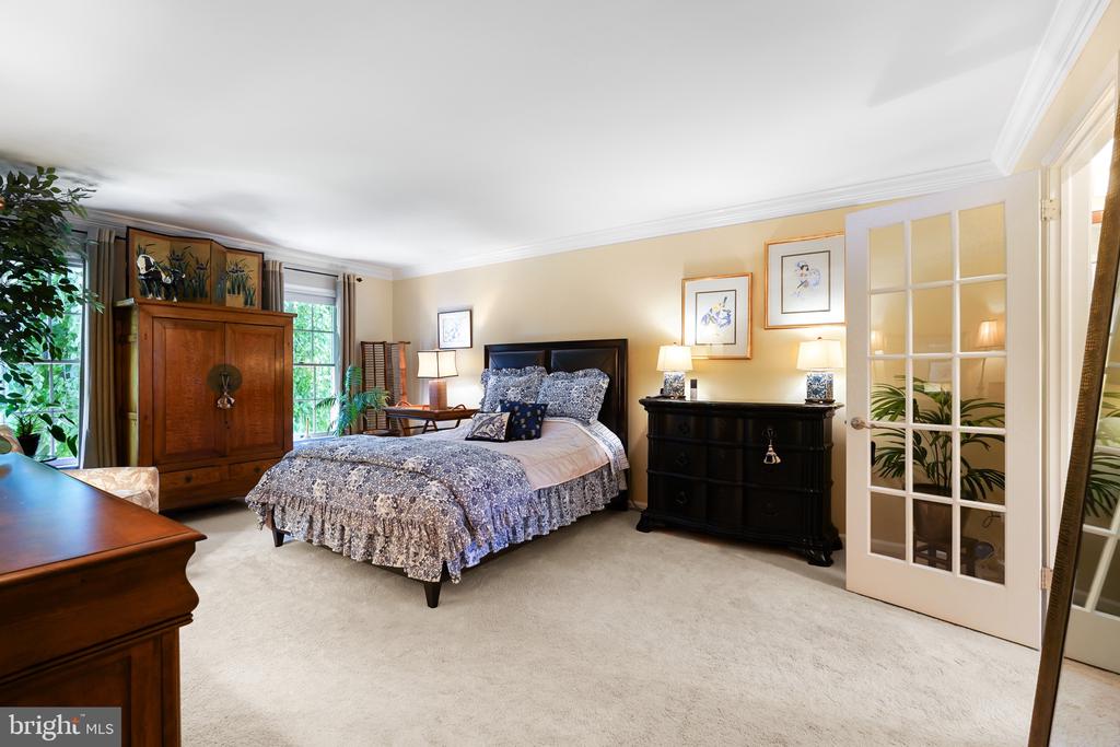 3 AUSPICE CIRCLE