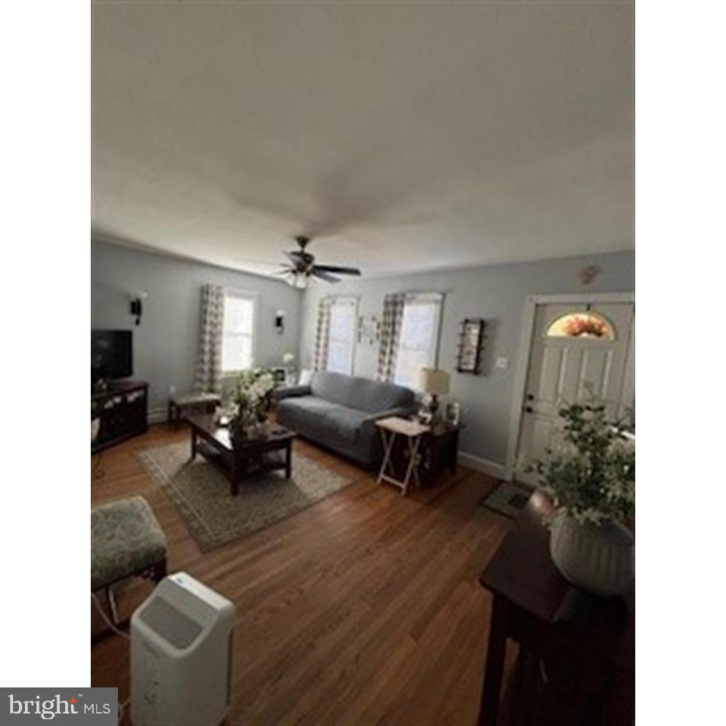 302 S WOODWARD AVENUE