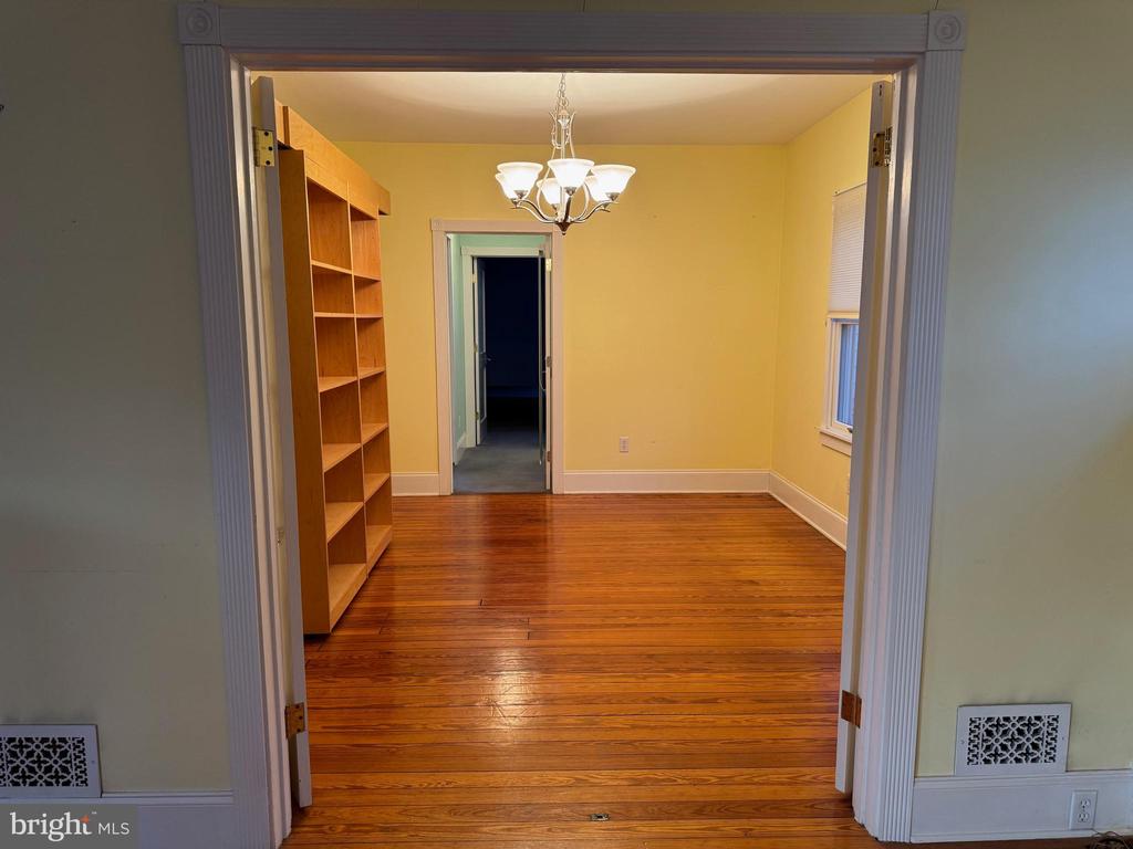 32 KELLS AVENUE