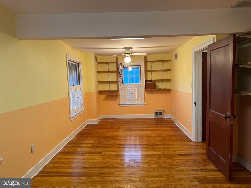 32 KELLS AVENUE