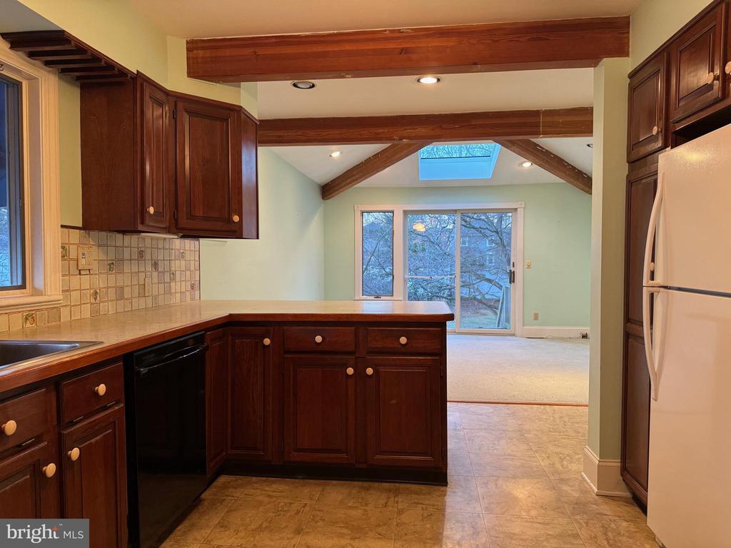 32 KELLS AVENUE