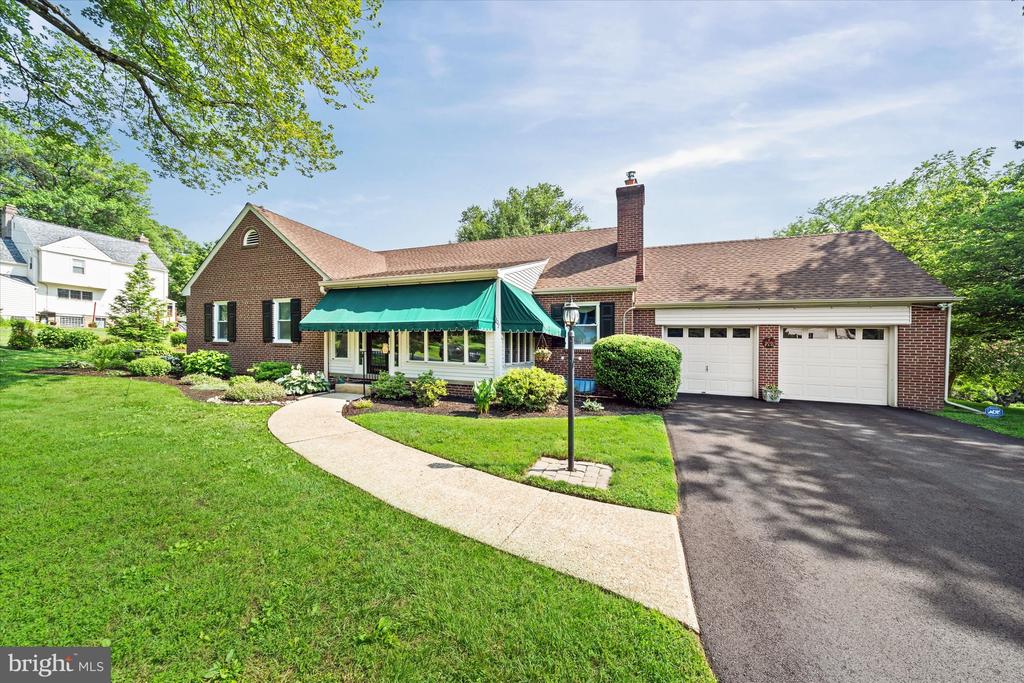 607 LINDSEY ROAD