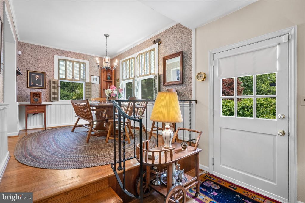 607 LINDSEY ROAD