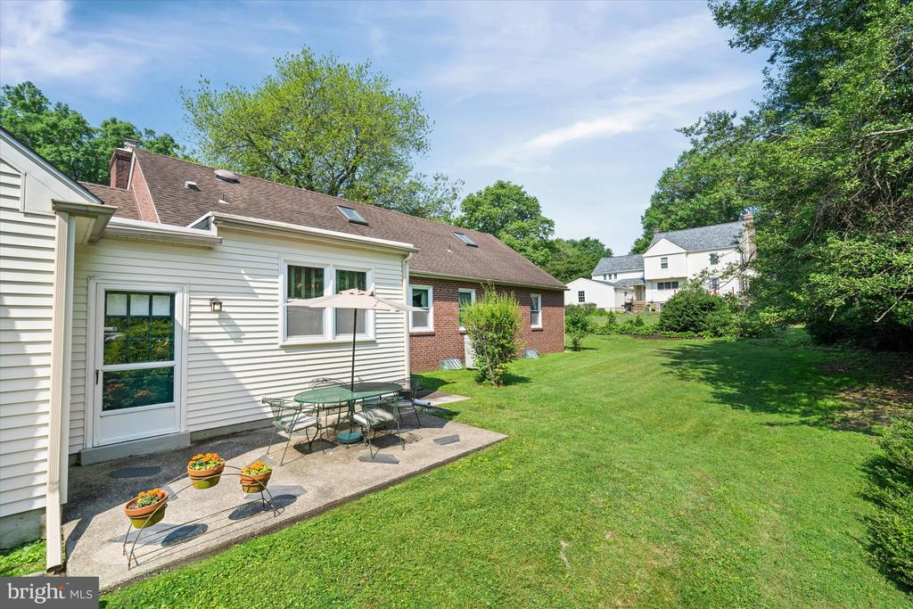 607 LINDSEY ROAD