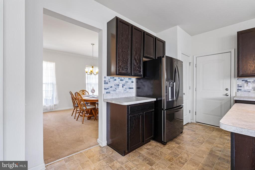 2 BARCUS COURT