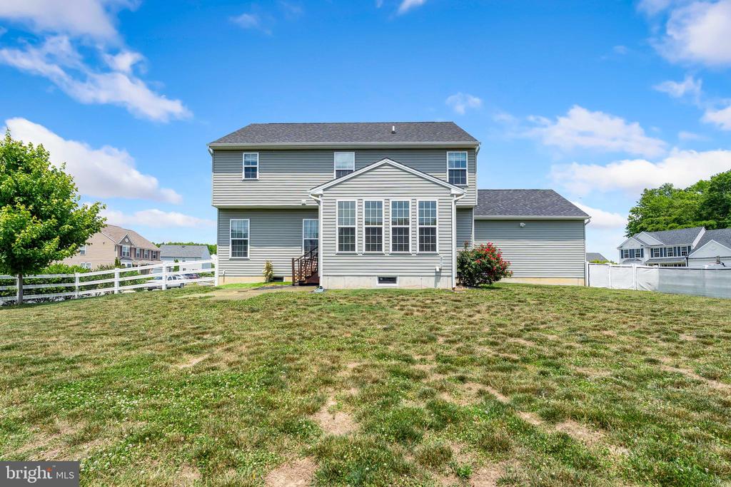 2 BARCUS COURT