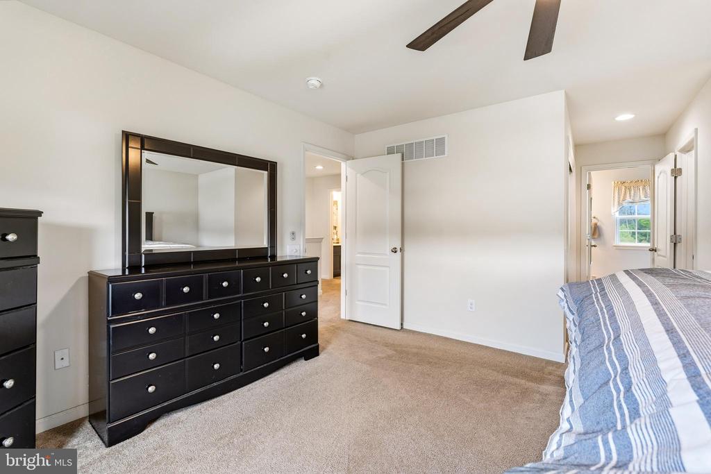 2 BARCUS COURT