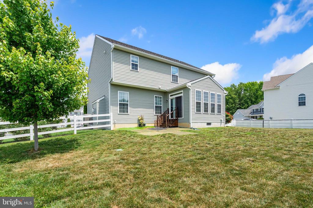 2 BARCUS COURT