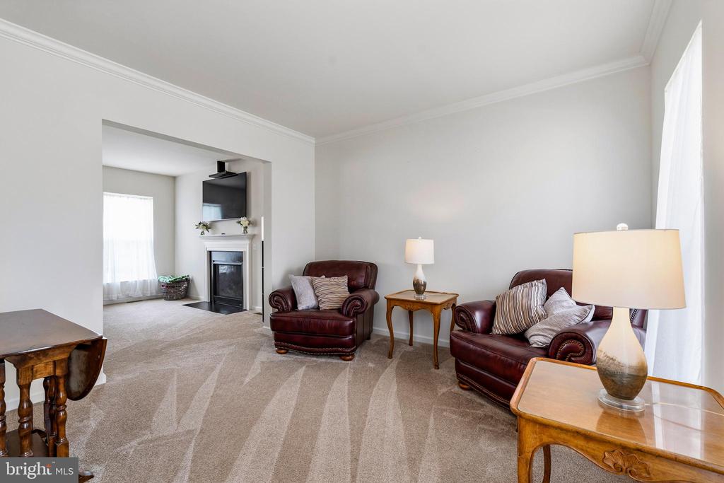 2 BARCUS COURT